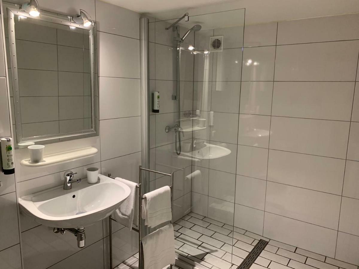 Hotel Und Apartment Garni Eurode Live Herzogenrath Exteriör bild