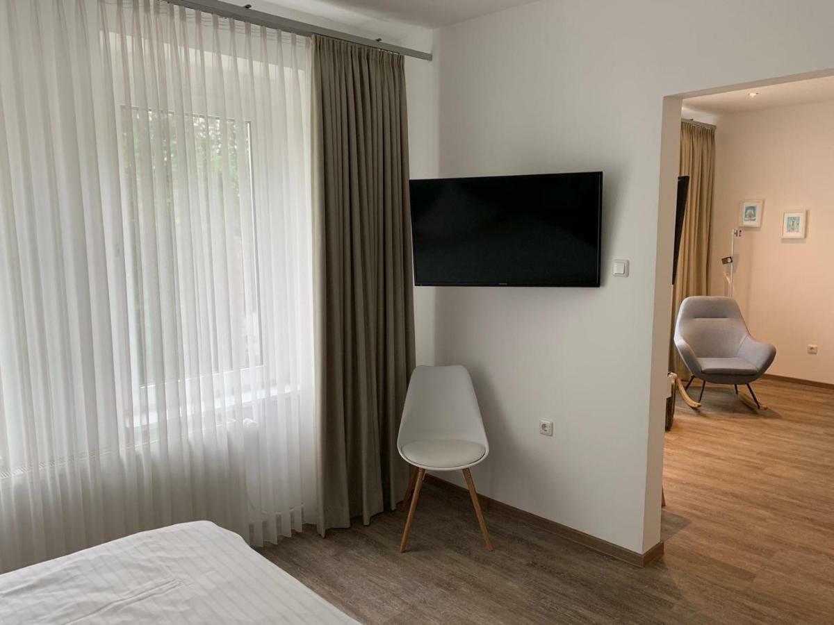 Hotel Und Apartment Garni Eurode Live Herzogenrath Exteriör bild