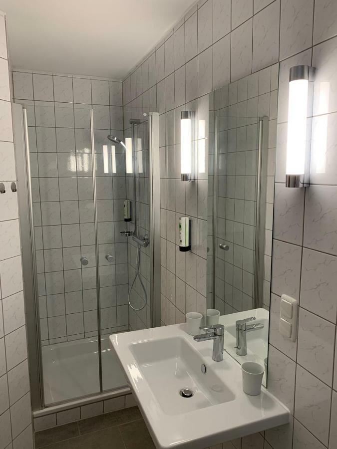 Hotel Und Apartment Garni Eurode Live Herzogenrath Exteriör bild