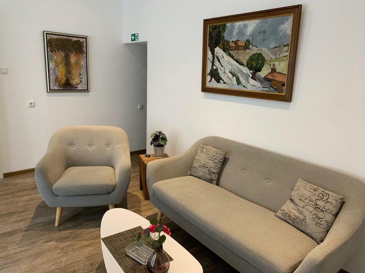 Hotel Und Apartment Garni Eurode Live Herzogenrath Exteriör bild